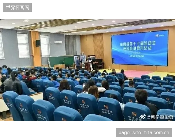 防线核心人员不整为备战蒙上阴影,拉穆希需寻找合格的替代者。 防线核心人员不整为备战蒙上阴影,拉穆希需寻找合格的替代者。